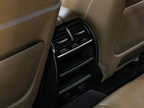 Used 2019 BMW 540i w/ M Sport Package image 47