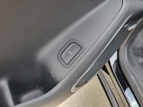 Used 2025 Chevrolet Traverse High Country w/ LPO, Floor Liner Package image 30