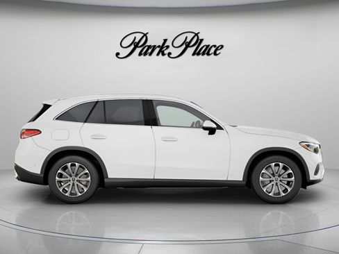 Used 2026 Mercedes-Benz GLC 300 image 28