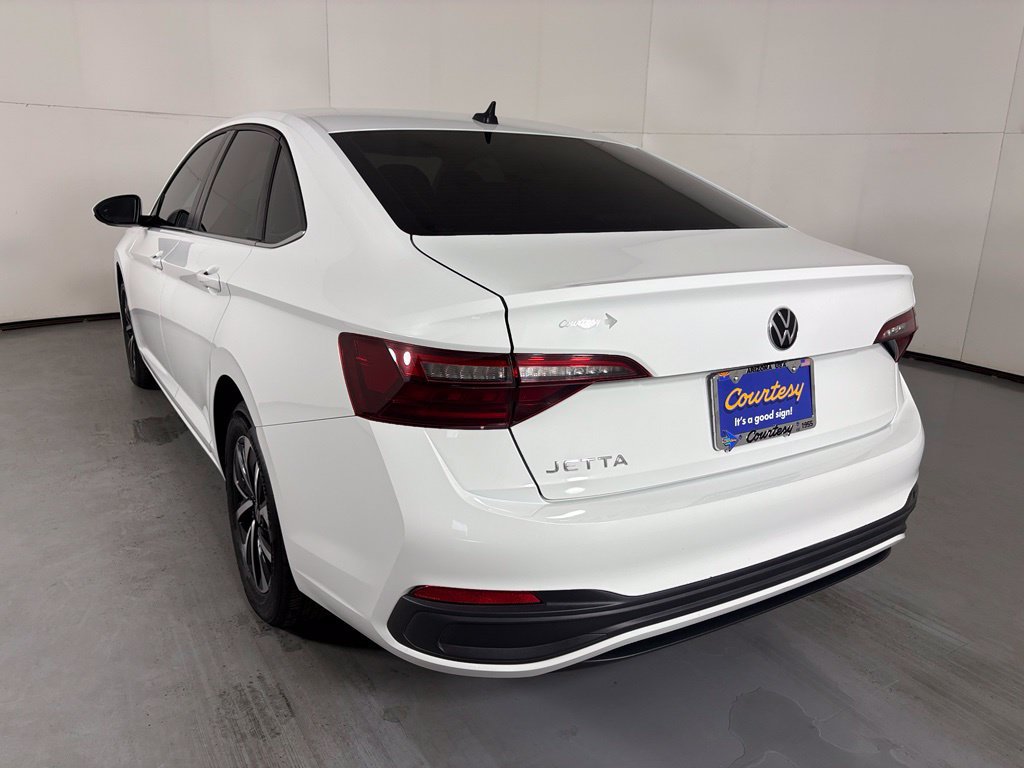 Used 2022 Volkswagen Jetta S FWD image 6
