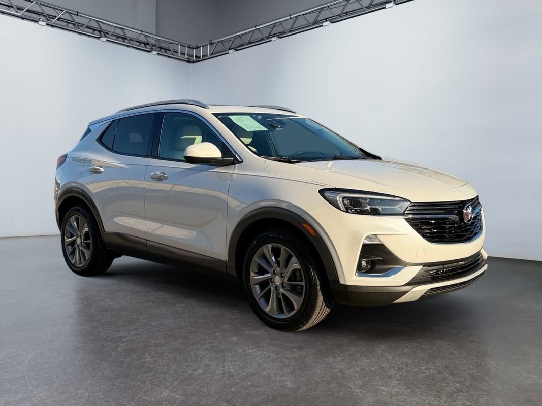 Used 2023 Buick Encore GX Essence w/ Experience Buick Package FWD image 3