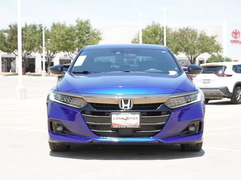Used 2022 Honda Accord Sport image 3