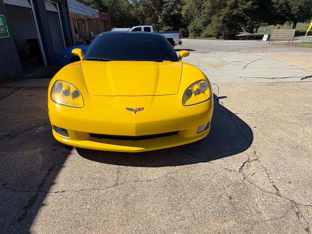 Used 2011 Chevrolet Corvette Coupe w/ Preferred Equipment Group RWD image 7