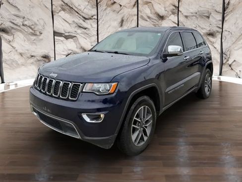 Used 2018 Jeep Grand Cherokee Limited AWD/4WD image 3