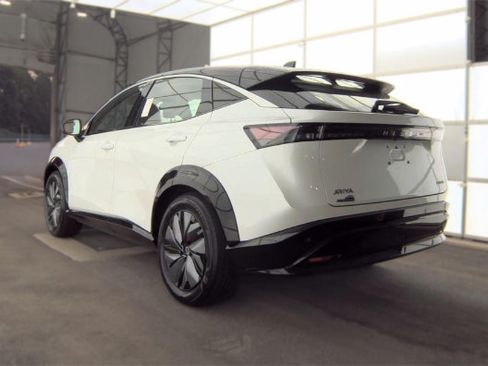 Used 2023 Nissan Ariya FWD image 7