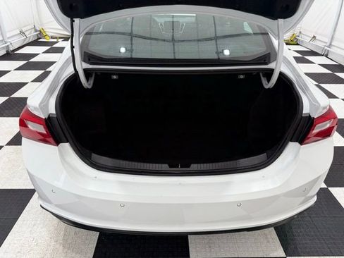 Used 2024 Chevrolet Malibu LT image 4