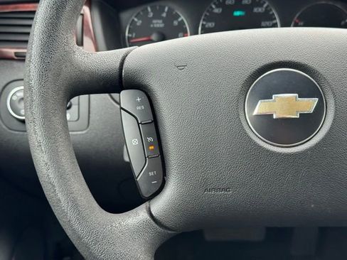 Used 2009 Chevrolet Impala LT image 18