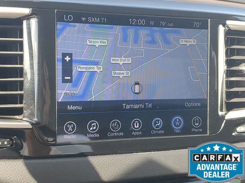 Used 2017 Chrysler Pacifica Touring-L w/ Tire & Wheel Group image 32