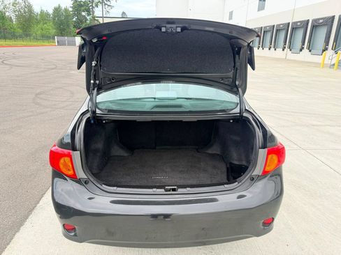 Used 2010 Toyota Corolla LE FWD image 17