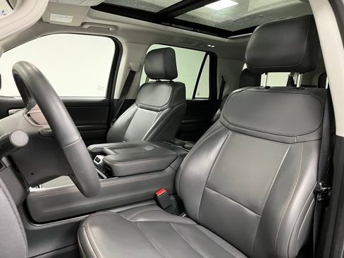 Used 2025 Ford Expedition Max Active AWD/4WD image 22