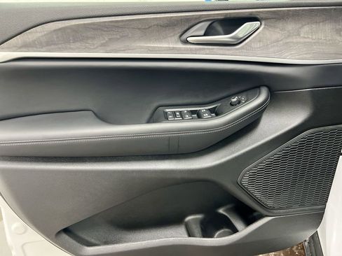 New 2026 Jeep Grand Cherokee Altitude AWD/4WD image 21