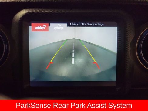 Used 2018 Jeep Wrangler Unlimited Rubicon w/ Dual Top Group AWD/4WD image 22
