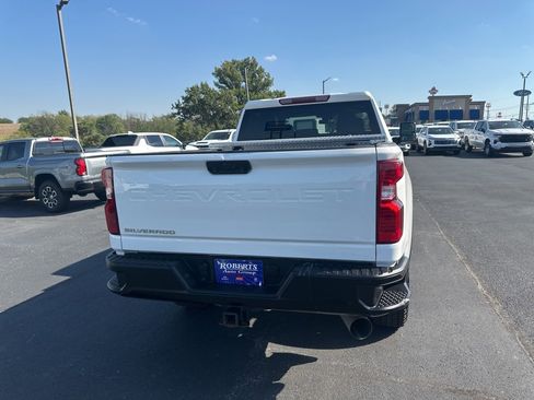 Used 2024 Chevrolet Silverado 3500 W/T image 8