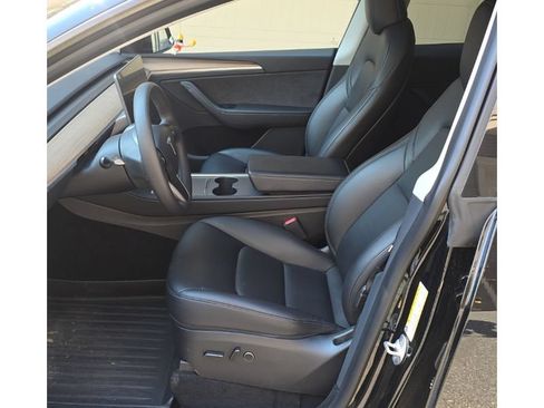 Used 2023 Tesla Model Y Long Range AWD/4WD image 5