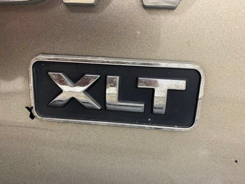 Used 2003 Ford Expedition XLT AWD/4WD image 37