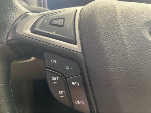 Used 2018 Ford Fusion SE image 21
