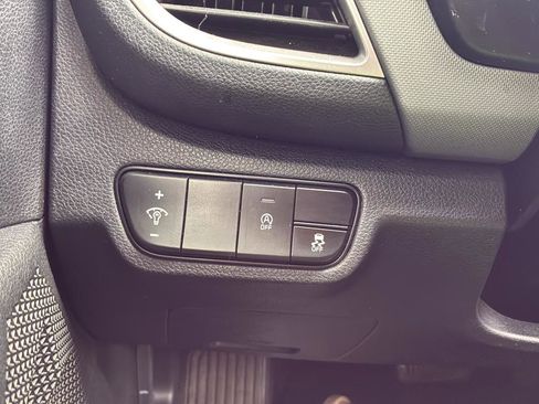 Used 2021 Kia Seltos LX image 30