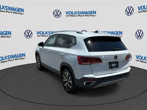 Used 2023 Volkswagen Taos SE FWD image 6