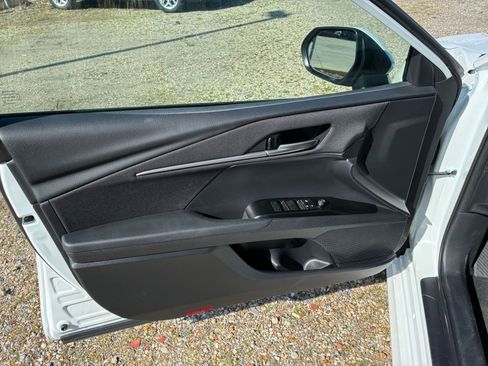 Used 2025 Toyota Camry LE FWD image 15