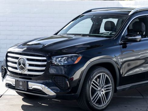 Used 2024 Mercedes-Benz GLS 450 4MATIC image 6