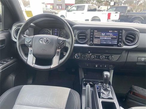 Used 2020 Toyota Tacoma TRD Off-Road image 22