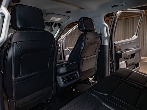 Used 2025 Ford F250 Lariat w/ Lariat Ultimate Package image 23