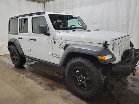 Used 2018 Jeep Wrangler Unlimited Sport S AWD/4WD image 3