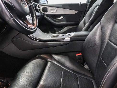 Used 2019 Mercedes-Benz GLC 300 image 17