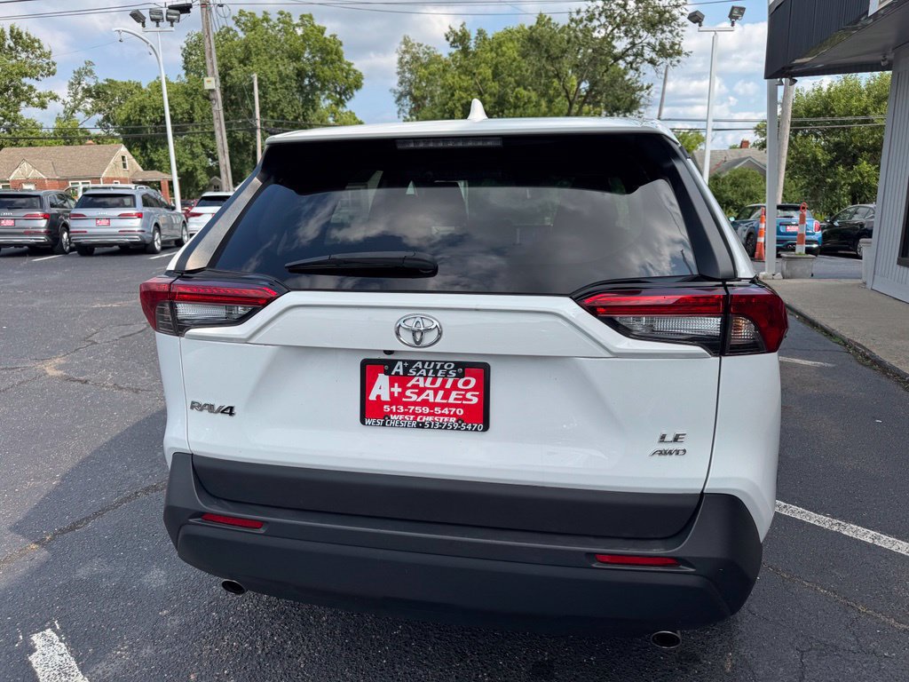 Used 2023 Toyota RAV4 LE AWD/4WD image 7