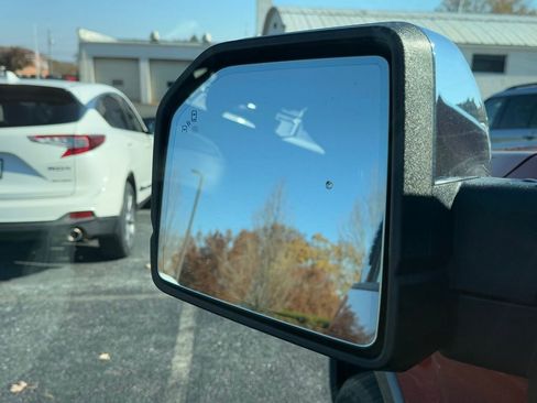 Used 2020 Ford F150 Lariat w/ Equipment Group 502A Luxury image 12