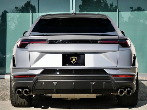 Used 2024 Lamborghini Urus Performante image 4