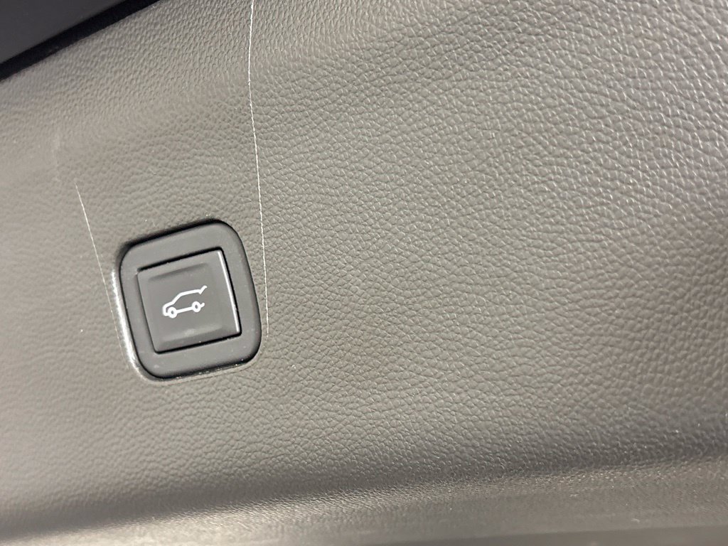 Used 2023 Buick Enclave Essence w/ Experience Buick Package FWD image 24
