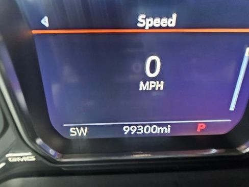 Used 2021 GMC Yukon SLT w/ SLT Luxury Plus Package image 16