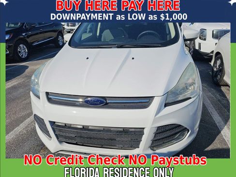 Used 2015 Ford Escape SE image 14