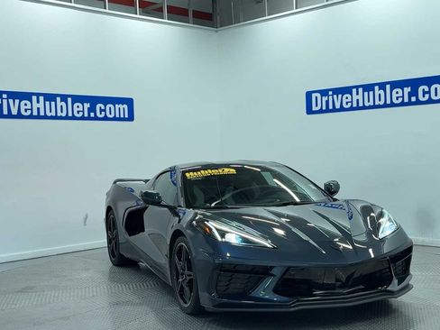Used 2021 Chevrolet Corvette Stingray Preferred Cpe w/ Z51 Performance Package RWD image 3