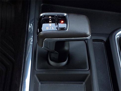 Used 2024 Chevrolet Silverado 1500 LTZ image 17