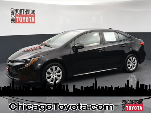 Used 2023 Toyota Corolla LE image 1