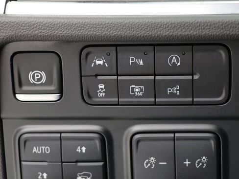 Used 2025 Chevrolet Tahoe LT image 26