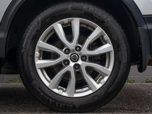 Used 2020 Nissan Rogue Sport SV w/ All-Weather Package AWD/4WD image 12