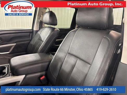Used 2021 Nissan Titan SL w/ Moonroof Package image 11
