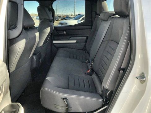 Used 2024 Toyota Tacoma TRD Off-Road image 21