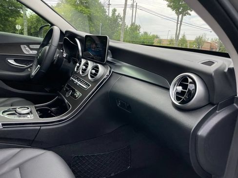 Used 2019 Mercedes-Benz C 300 Sedan image 33