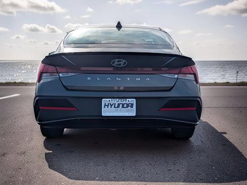 Certified 2026 Hyundai Elantra Sport FWD image 6