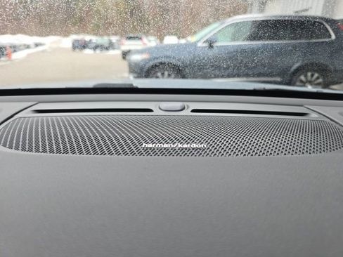 Certified 2023 Volvo C40 P8 Recharge Ultimate image 37