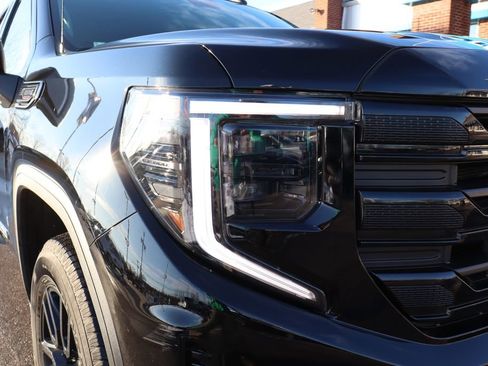 Used 2023 GMC Sierra 1500 Elevation image 5