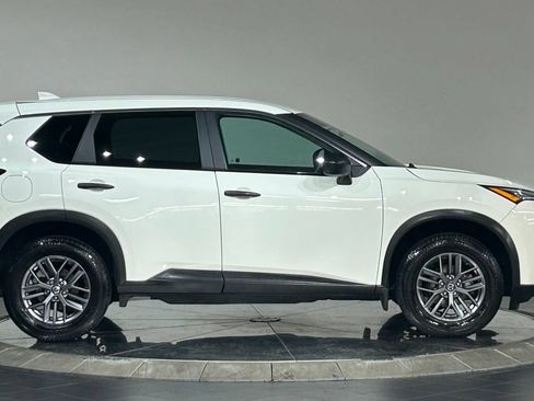 Used 2021 Nissan Rogue S AWD/4WD image 11