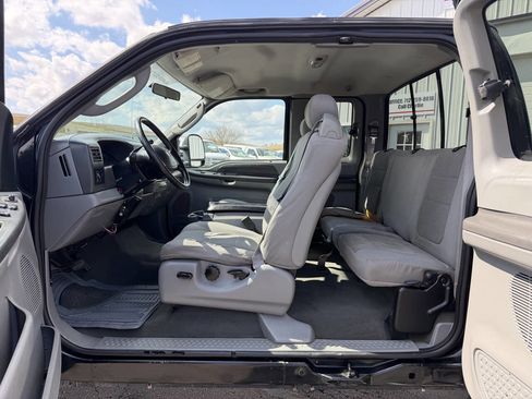 Used 2004 Ford F250 XLT AWD/4WD image 13