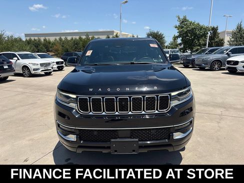 Used 2023 Jeep Wagoneer 4WD w/ Premium Group I image 2