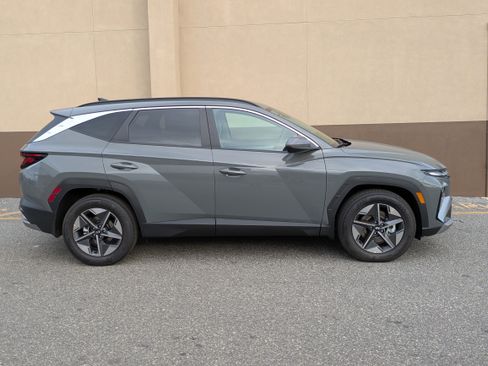 New 2026 Hyundai Tucson SEL image 3