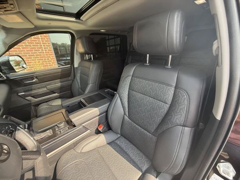 Used 2023 Toyota Sequoia SR5 w/ SR5 Premium Package AWD/4WD image 19